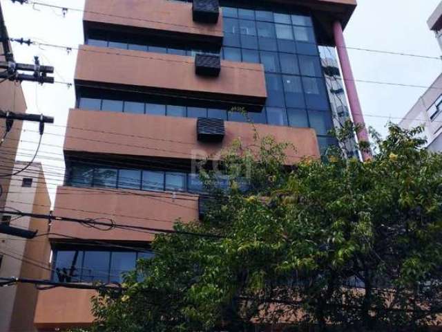 Sala comercial - 42,57 m² de área útil l,no 3º andar  de fundos , possui 1 vaga coberta e escriturada  com12m2.&lt;BR&gt;Composta de recepção, ampla sala, sala de exames, cozinha e banheiro social .&l