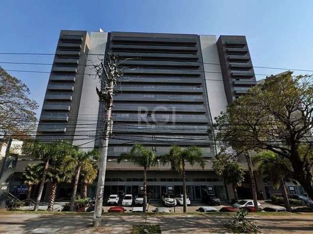 Sala comercial de 25m², toda com piso porcelanato, split e um balcão sob medida. &lt;BR&gt;Sala de frente bem arejada. Condomínio com recepção, sala de reuniões e auditório. Localizado ao Lado do Boul