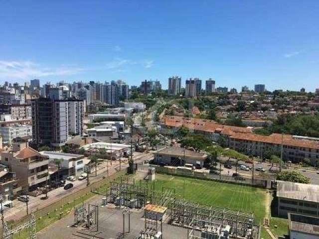 Apartamento 2 dormitórios, sendo 1 suíte, 67 m² de área privativa e 1 vaga(s) de garagem. Localizado na Rua/Av. Bezerra De Menezes, no bairro Passo D Areia em Porto Alegre.&lt;BR&gt;&lt;BR&gt;Este sof