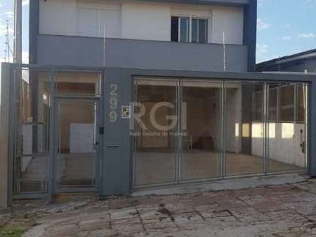 Ampla Casa com 4 dormitórios, sendo uma suíte com closet, 4 banheiros, piscina e 3 vagas de garagem, sendo 2 cobertas. &lt;BR&gt;A casa tem 4 andares e mais um terraço.&lt;BR&gt;Linda vista panorâmica