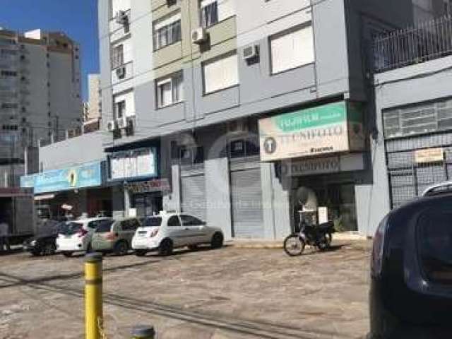 Ótima loja térrea de frente no bairro Partenon, com 200m², com mezanino, 2 banheiros, um em cada pavimento, cozinha, depósito e ou outra cozinha ou banheiro. Reformada, porcelanato, tudo novo, climati