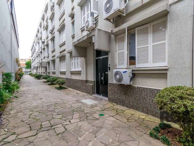 Ótimo apartamento no bairro Santa Cecília, ao lado do Zaffari Ipiranga, desocupado, reformado, com 63m² privativos, de 2 dormitórios. Possui sala ampla, 2 dormitórios, banheiro com box e ventilação na