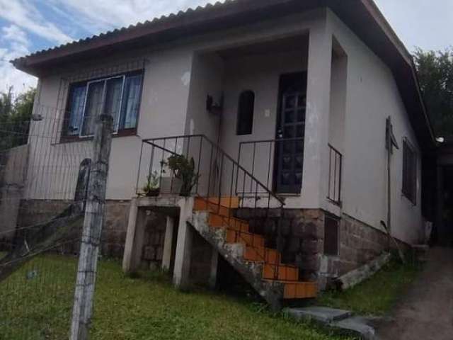 Terreno medindo 10,0 x 66,0 com 2 casas amplas no local, grande oportunidade para Investidores!&lt;BR&gt;As 2 casas estão alugadas: casa da frente $700,00 e casa dos fundos $800,00.&lt;BR&gt;Agende su