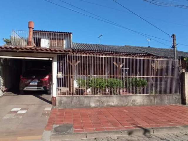 Ótima casa no bairro Restinga com 3 dormitórios, sendo uma suíte, sala de jantar, sala de estar, garagem coberta com espaço gourmet e churrasqueira, 3 banheiros, terraço, pátio todo fechado com grade.