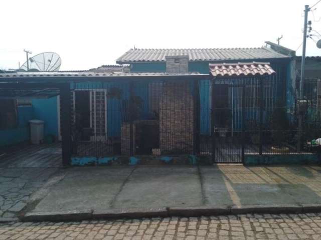 Linda casa no bairro Restinga, com 3 dormitórios, amplo living, cozinha, lavanderia em ambiente separado, coberta com iluminação natural, (claraboia), banheiro social com box,, vaga de garagem coberta