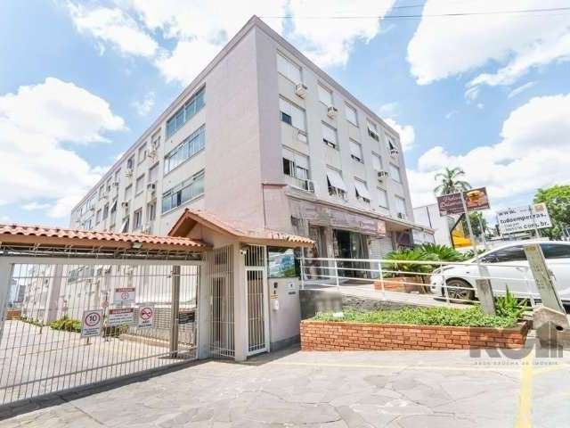 Belíssimo apartamento que dispõe de três (3) dormitórios, e com uma  vaga de garagem, Na Avenida do Forte, nas imediações do Parque Germânia e do Teatro do Bourbon Country, com sala ampla, cozinha com