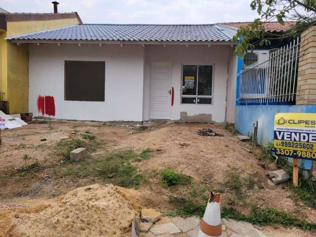 Excelente casa térrea em fase final de construção, no Loteamento Jardins do Prado.&lt;BR&gt;Imóvel conta com 2 dormitórios, sala, cozinha, banheiro, pátio de 40m2 nos fundos e vaga para 2 carros. Lote