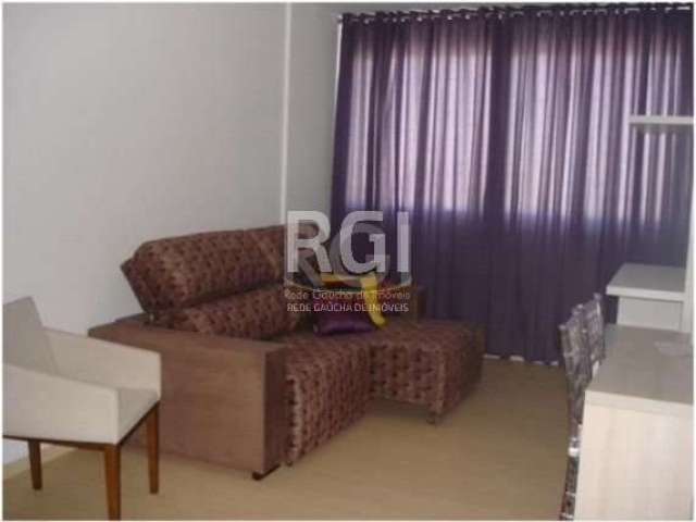 Apartamento 3 dormitórios, 1 suíte, andar alto, mobiliado, orientação solar leste, living 2 ambientes, churrasqueira na cozinha, espera água quente, todo mobiliado com móveis sob medida, piso laminado