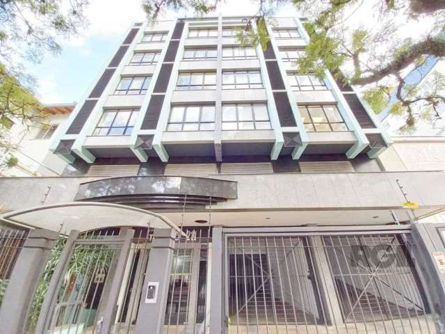 Excelente sala comercial de frente,  com 37,m² privativos, 1 banheiro, 1 vaga de garagem coberta e escriturada.&lt;BR&gt;O condomínio dispõe de hall, sala de reunião com cozinha, banheiro, elevador e 