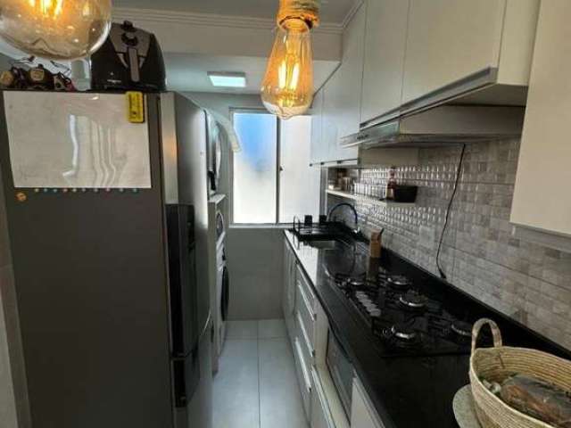 Ótimo apartamento!&lt;BR&gt;2 dormitórios, sala, cozinha e banheiro:&lt;BR&gt;Semi mobiliado, ficam no imóvel:&lt;BR&gt;cozinha sob medida com bancada em mármore, fogão cooktoop, banheiro com armários