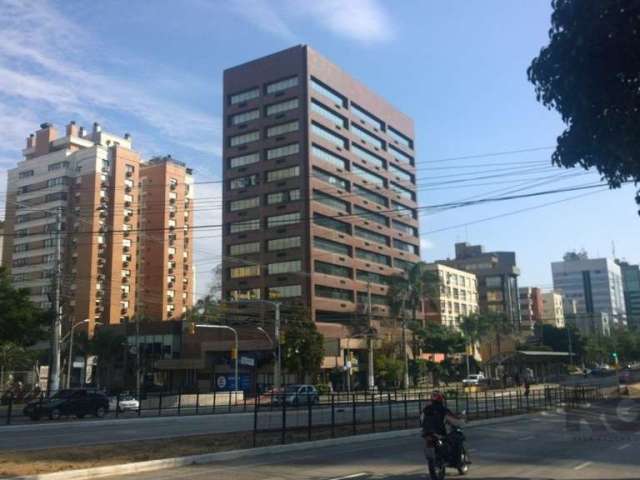 Sala comercial 12º andar&lt;BR&gt;&lt;BR&gt;O Atrium Center está localizado na Av. Carlos Gomes, 403, na região da cidade Porto Alegre. Passados 27 anos desde o término da sua construção, o Atrium Cen