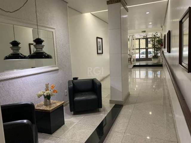 Apartamento Gigante, Bairro Centro Histórico, 3 quartos, &lt;BR&gt;sem vaga ( mas com vaga disponível em três garagens ao lado)      &lt;BR&gt;imóvel de aproximadamente 170 metros com 3 quartos que po