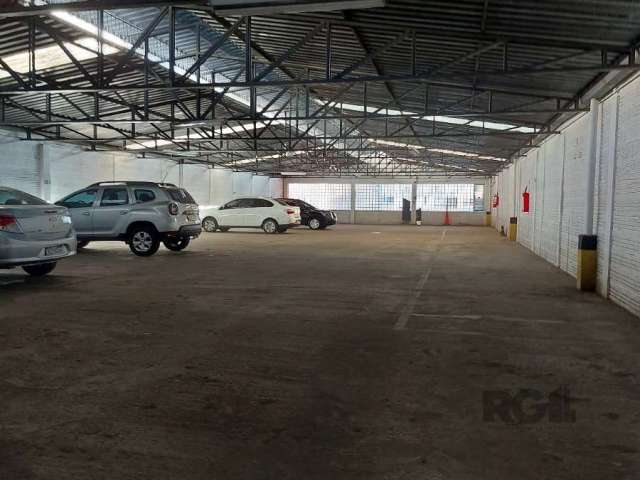 Prédio garagem com 1812 m², 3 andares de estacionamento para 55 carros  com marcações, podendo chegar a mais 25 com manobristas ,banheiro no térreo, de frente e posição solar norte. &lt;BR&gt;Próximo 