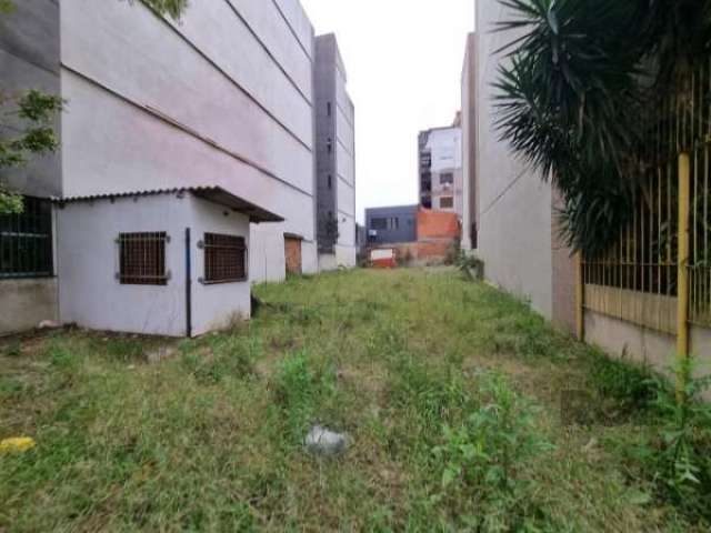 Terreno plano com 321,75mq no Bairro Passo d'Areia - Terreno raro na rua Itapeva, plano,  9,90 de frente por 32,50 de extensão, no coração do Bairro, entre as avenidas Assis Brasil e Grécia. Não perca