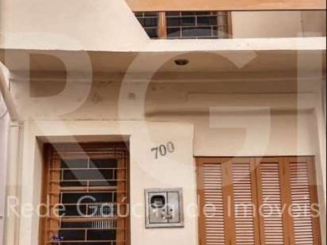 Descubra a sua nova casa no encantador bairro Menino Deus, em Porto Alegre. Esta residência possui 64 m² de área privativa e 83 m² de área total, ideal para você que busca conforto e praticidade. Com 