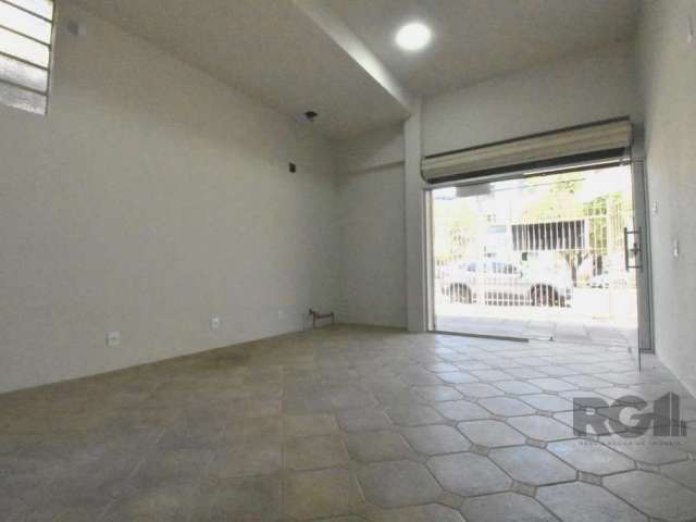 Sala térrea de frente, reformada inclusive elétrica.&lt;BR&gt;Composta por sala e banheiro&lt;BR&gt;Desocupada.&lt;BR&gt;Agende sua visita.