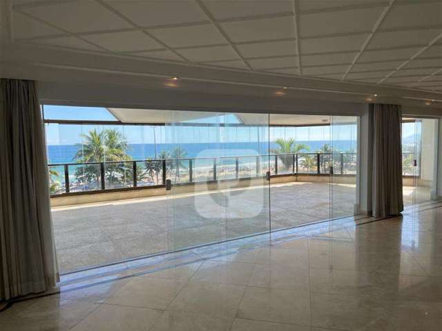 Av.Lúcio Costa, frente para o mar com 4 suítes, 5 vagas,  380 m²