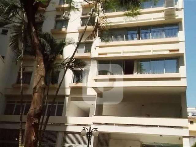 Apartamento na Rua Martins Pena na Tijuca: Um Oásis de Espaço e Tranquilidade