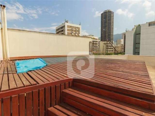 Cobertura Duplex no Leblon, 230 m2, Excelente Localização, Vista para o Cristo Redentor.