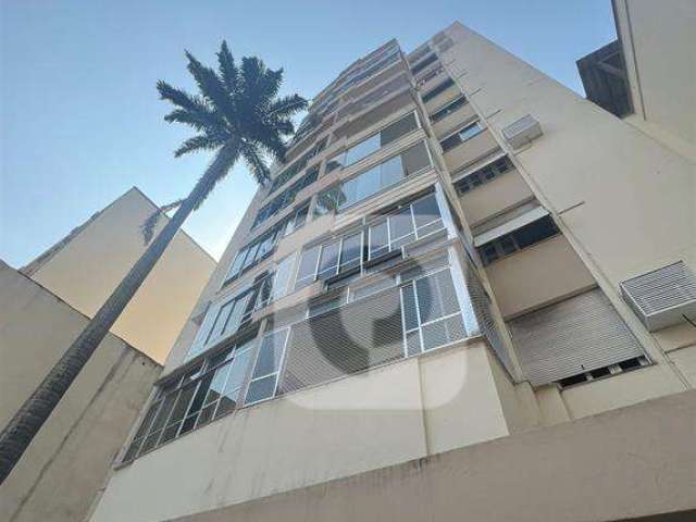 Apartamento de 96m² em Botafogo com 2 Quartos, Dependência e Vaga de Garagem