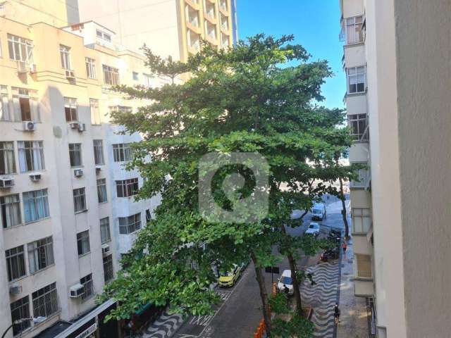 Copacabana posto 2 quadra da praia com 2 quartos, 70m²