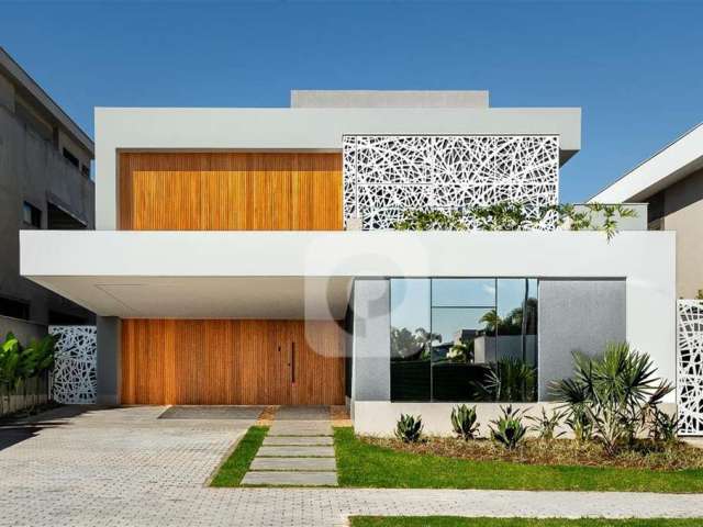 Casa  Condomínio Alphaville  637m2 5 quartos  4 suítes na Barra da Tijuca