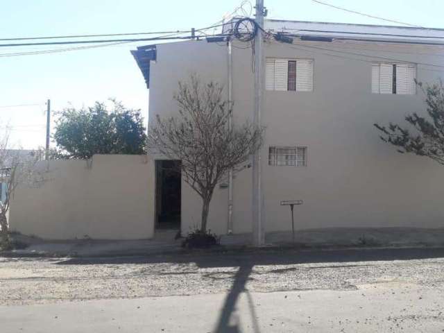 Casa para Venda em São Carlos, Jardim Munique, 5 dormitórios, 2 suítes, 4 banheiros, 1 vaga