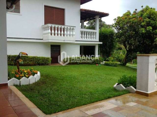 Casa com 3 dormitórios à venda, 230 m² por R$ 960.000,00 - Bairro das Posses - Serra Negra/SP