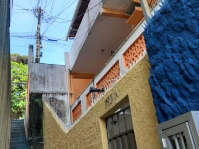 Casa 2/4 com varanda