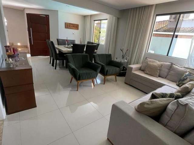 Linda Casa 5/4 sendo 4 suítes e 4 vagas