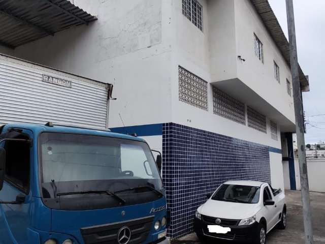 Excelente galpão na Barros Reis com 899m²