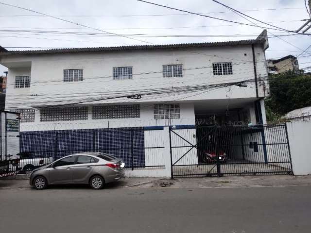 Excelente galpão na Barros Reis com 899m²