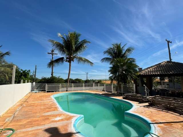 Rancho no Santa Fé, com três suítes, energia solar e perto do rio