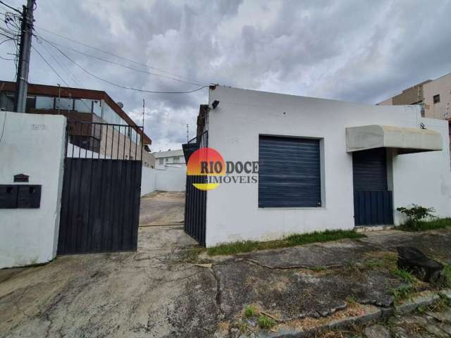 Casa de 3 quartos e loja no bairro santa amélia