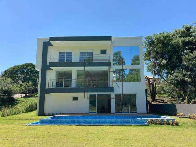 Casa alto padrão com 550m², 5 suítes por R$ 4.600.000,00 no condomínio Porto Atibaia em Atibaia/SP.