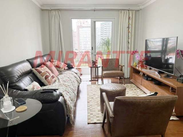 Apartamento de 120m² com 3 quartos em Água Fria