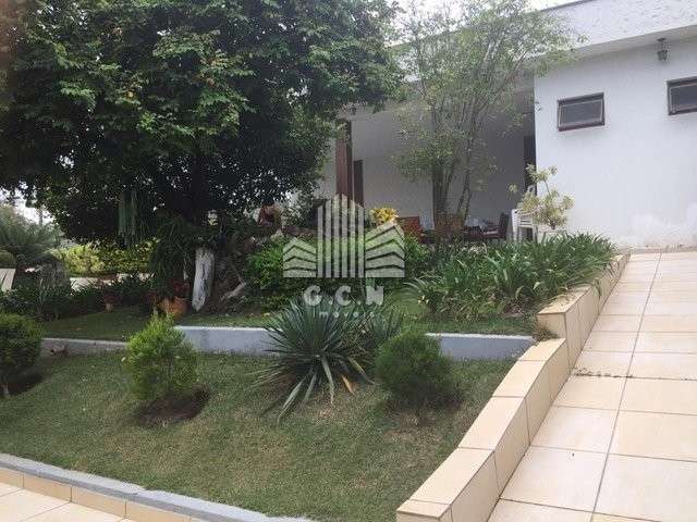 Casa no angola em betim