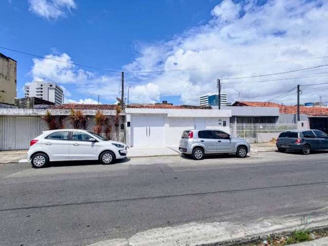 Casa com 4 suítes e ponto comercial na Gruta de Lourdes - R$ 650.000