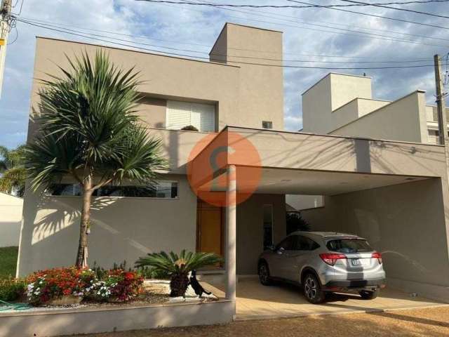 Excelente casa com piscina no condomínio