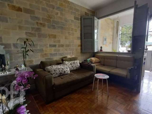 Casa com 3 quartos à venda na Frutal, 196, Santa Efigênia, Belo Horizonte por R$ 555.000