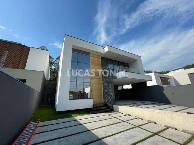 Sobrado Duplex no Terras Altas 182m² em Camboriú com 2 Suítes 2 Vagas e Piscina