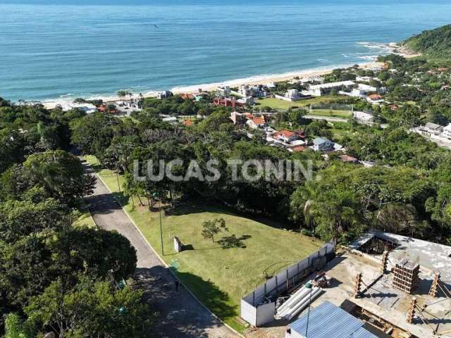 Lote em Condomínio com 550m² Quadra Mar Balneário Camboriú