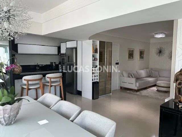 Apartamento 3 Suítes e 2 Vagas Terra do Sol Quadra Mar Balneário Camboriú