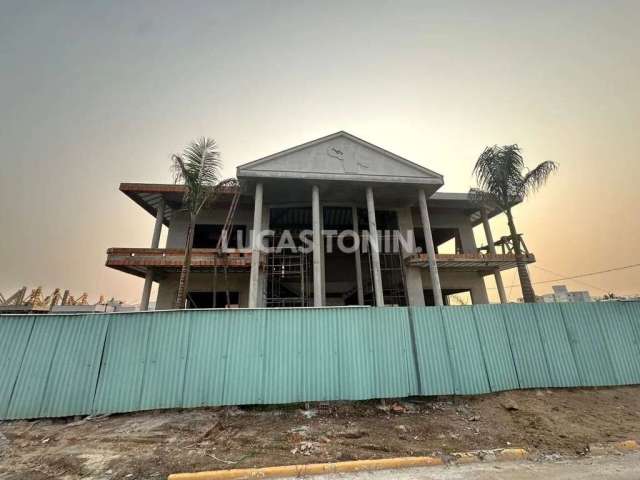 Sobrado Duplex no Caledônia em Condomínio com 4 Suítes 4 Vagas Piscina Face Norte Oportunidade