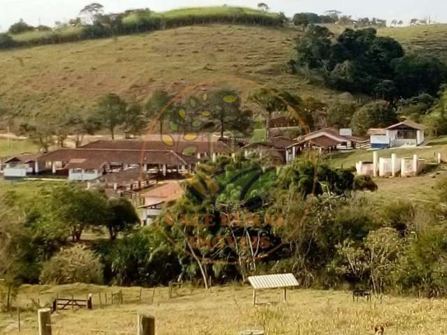 Ótima fazenda de 110 alqueires no vale do paraiba -sp  fa00151