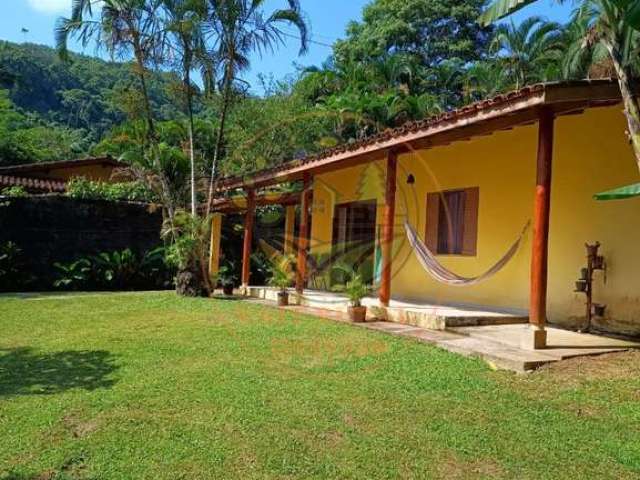 Lindas casas em ubatuba na praia brava de fortaleza.