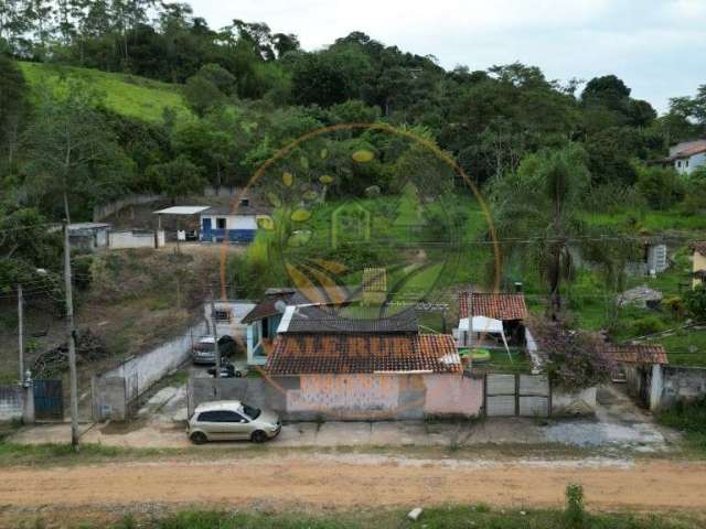 Oportunidade! chácara escriturada em paraíbuna - ch00251