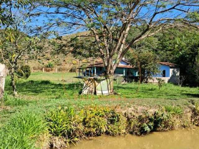 Oportunidade! chácara com lago e piscina em monteiro lobato - sp  ch00302