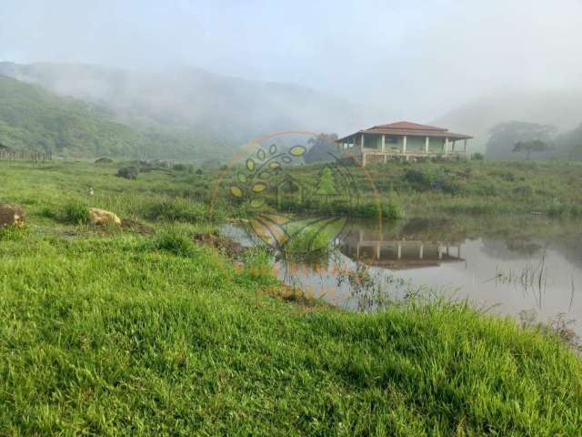 Fazenda de 52 alqueires em cachoeiras de macacu - rj  fa00205