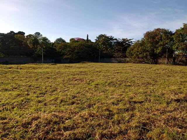 Terreno de esquina na entrada do Ondas, localização top em Piracicaba. Muita segurança e conforto!